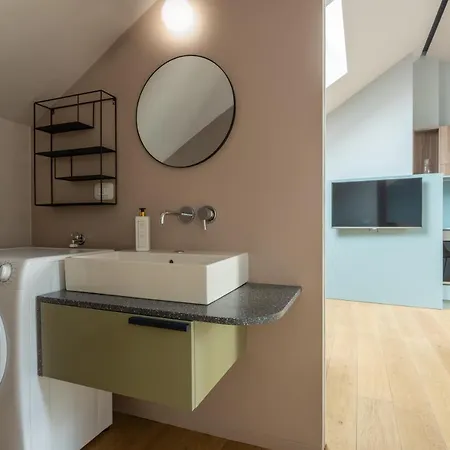 Bluemoon Apartments R&R *