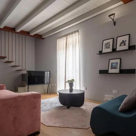 Апартаменты Bluemoon Apartments R&R *
