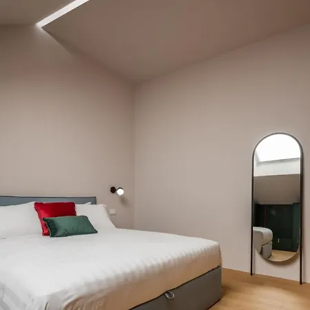 Bluemoon Apartments R&R Милан