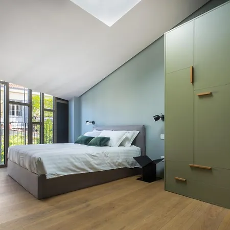 Bluemoon Apartments R&R *