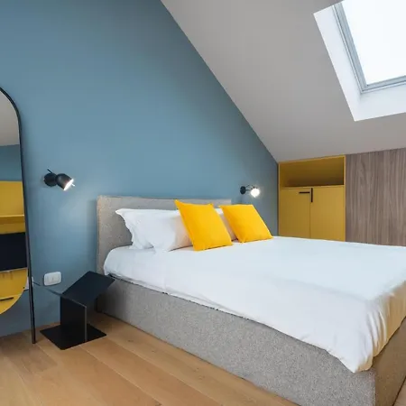 Bluemoon Apartments R&R *